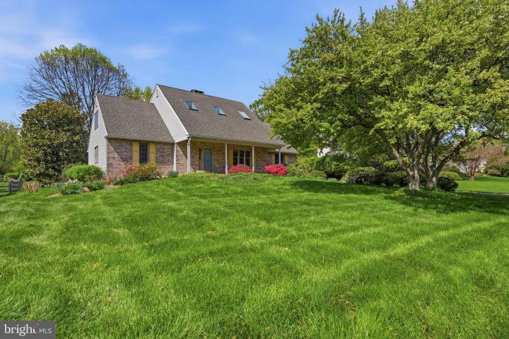 Photo of 538 Penn Manor Drive, Newark DE