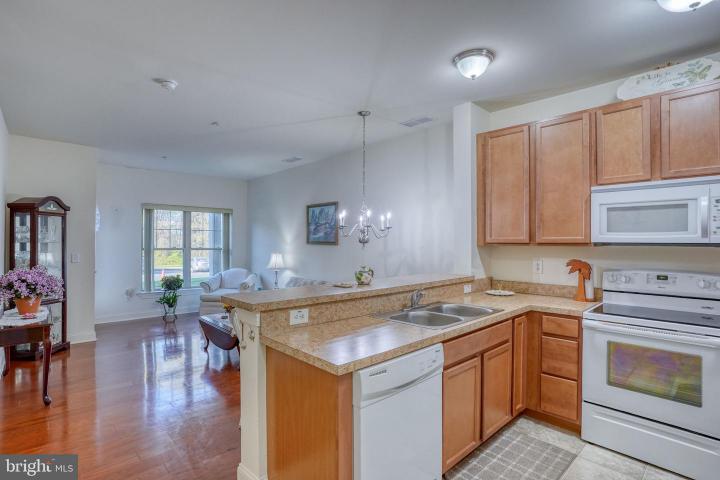Photo of 2000 Fountainview Circle 2111