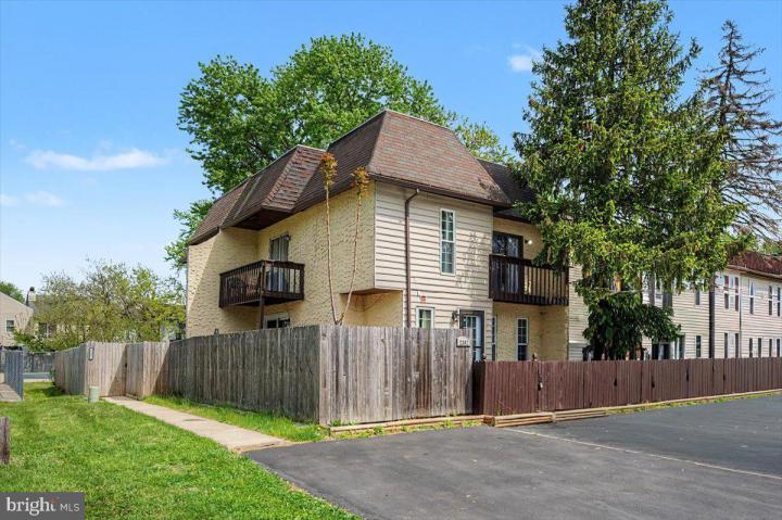 Photo of 2302 Milton Place