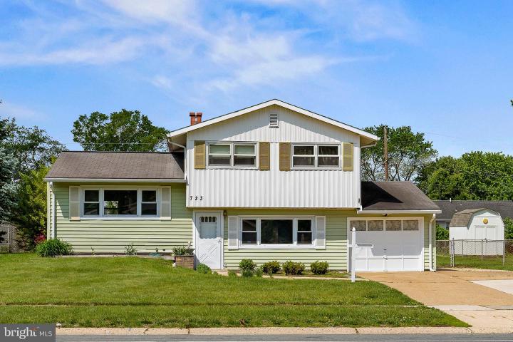 Photo of 723 S Harmony Road