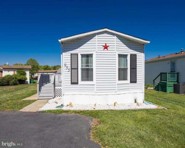 Photo of 933 Laura Lee Circle 187
