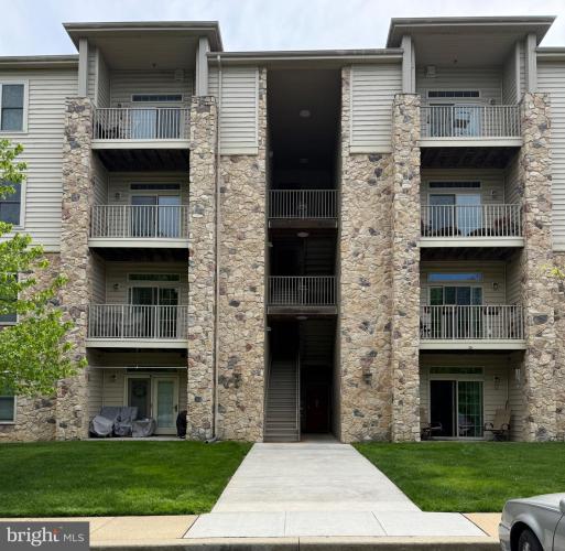 Photo of 1000 Fountainview Circle 1301