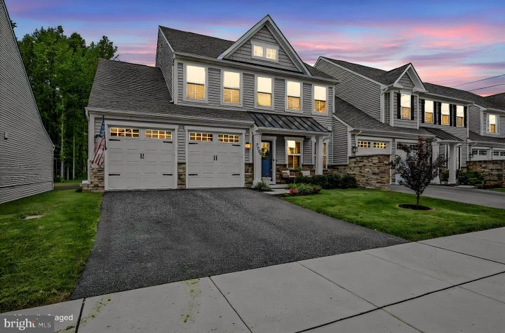 Photo of 2004 Rivers Drive