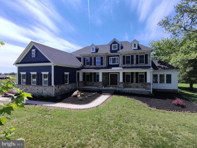 Photo of 5482 Summit Bridge Road