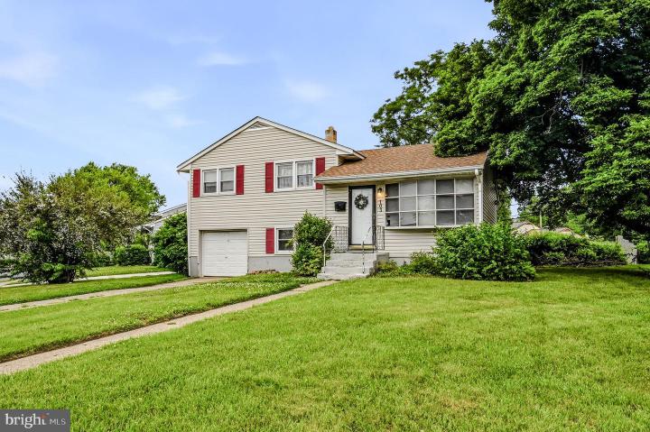 Photo of 103 Memorial Drive, New Castle DE