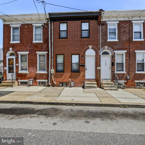 Photo of 703 E 9th Street