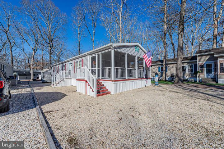 Photo of 33931 Liberty Street 52357