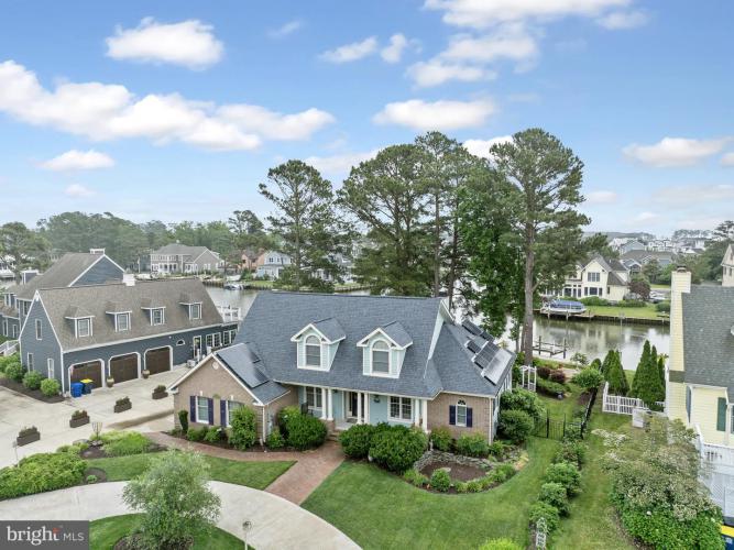 Photo of 10 Lands End