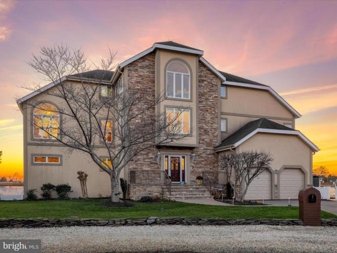 Photo of 7 White Oak Road