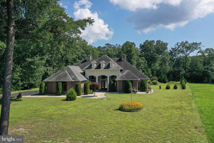 Photo of 18084 White Oak Drive