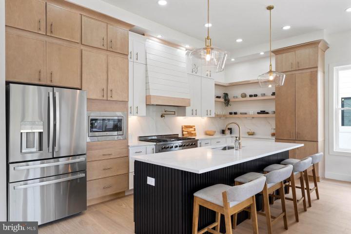 Photo of 19704 Dunbar Street