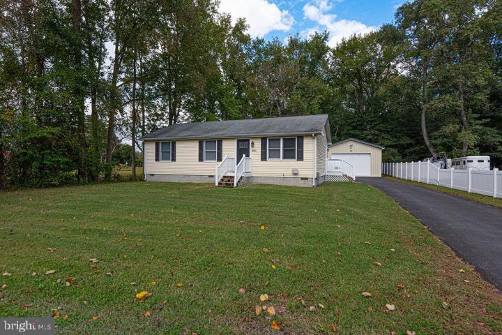 Photo of 36487 Lisa Avenue