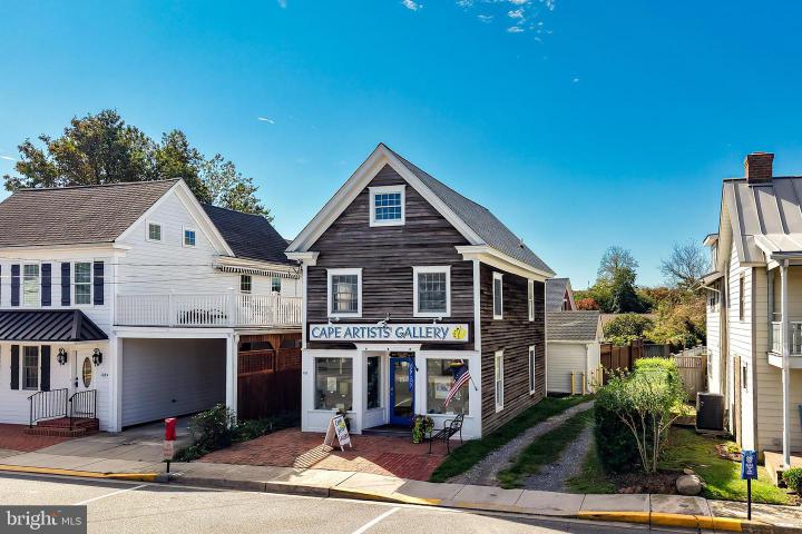 Photo of 110 W 3rd Street