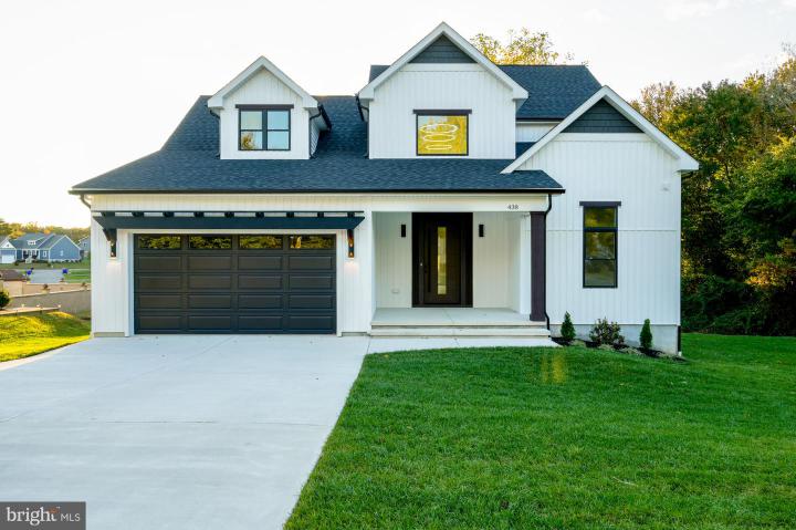 Photo of 438 Delaware Avenue