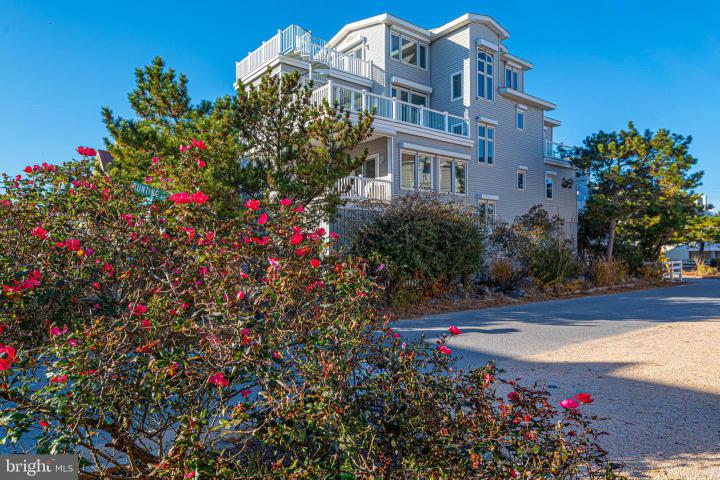 Photo of 40209 Maryland Avenue