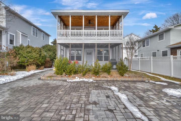 Photo of 21008 Dodd Avenue