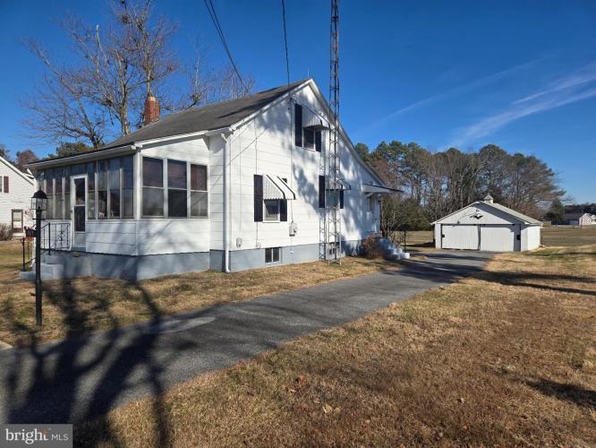 Photo of 6743 Marshall Street