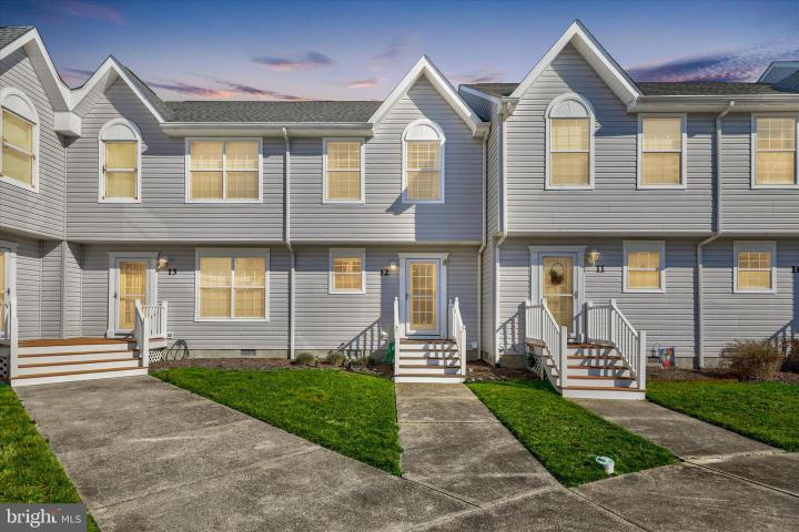 Photo of 38172 Beachwood Court 12