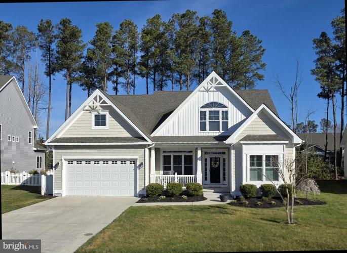 Photo of 19353 Longfellow Way