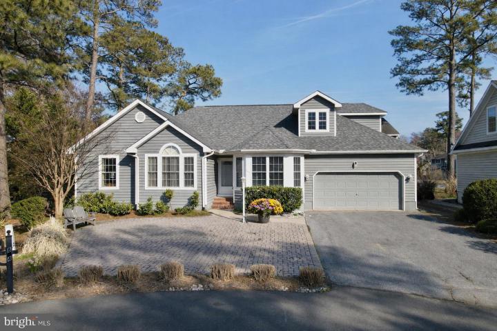 Photo of 844 Glen Drive