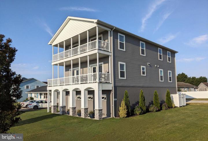 Photo of 38061 Beach Tree Court