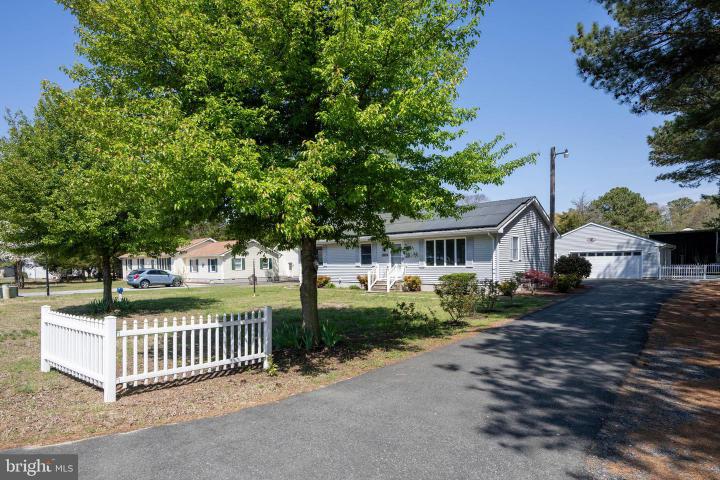 Photo of 28868 Johnsons Drive