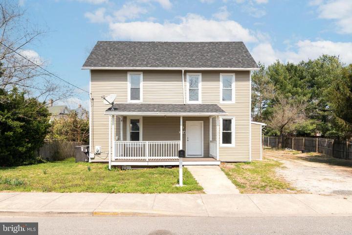 Photo of 235 W 10 Street