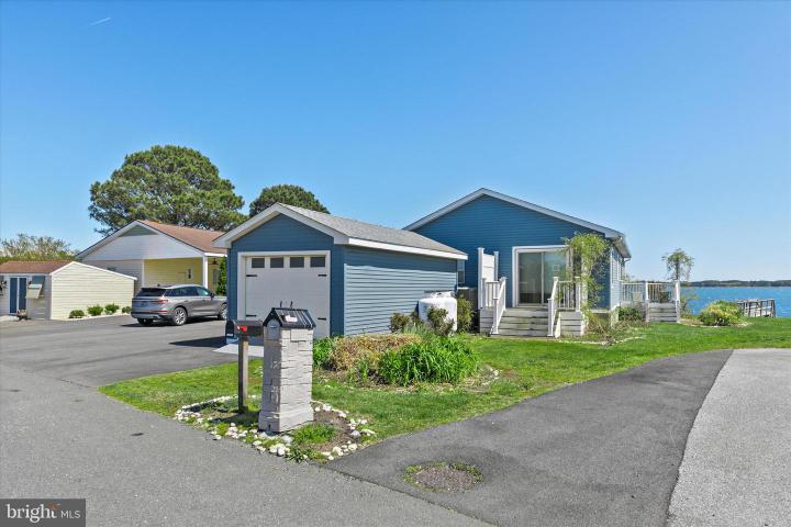 Photo of 34648 West Harbor