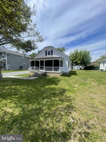 Photo of 305 Rosa Street