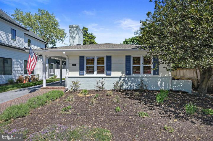 Photo of 402 Bayard Avenue