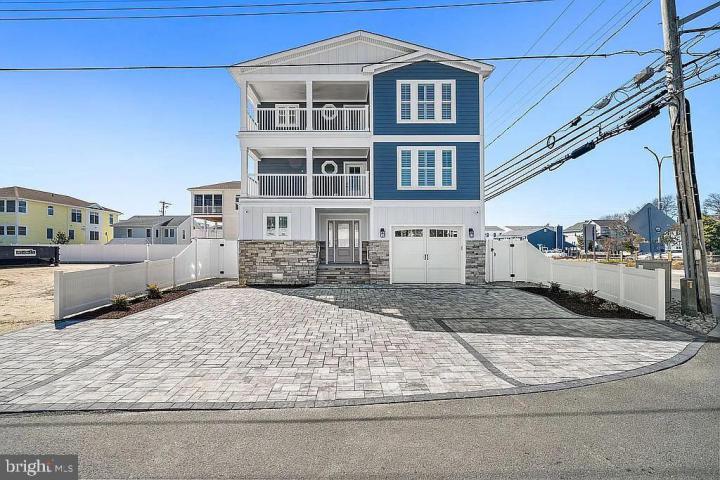 Photo of 24 Houston Street