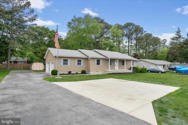 Photo of 32746 Cedar Drive