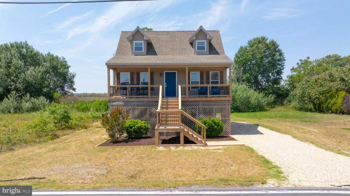 Photo of 370 Bay Avenue