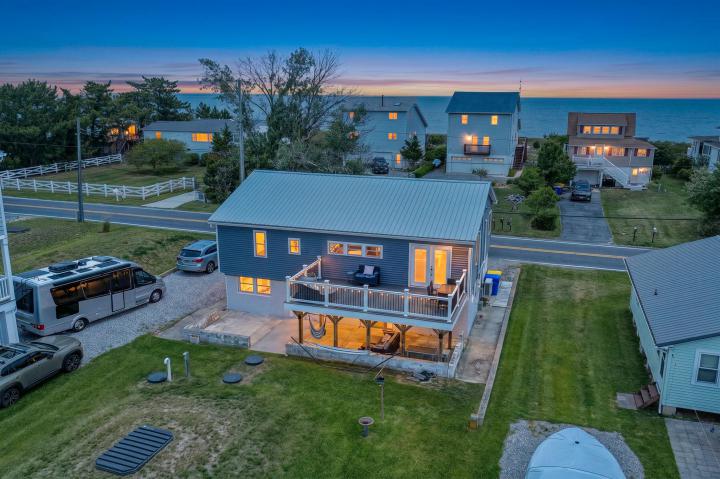 Photo of 476 Bay Avenue