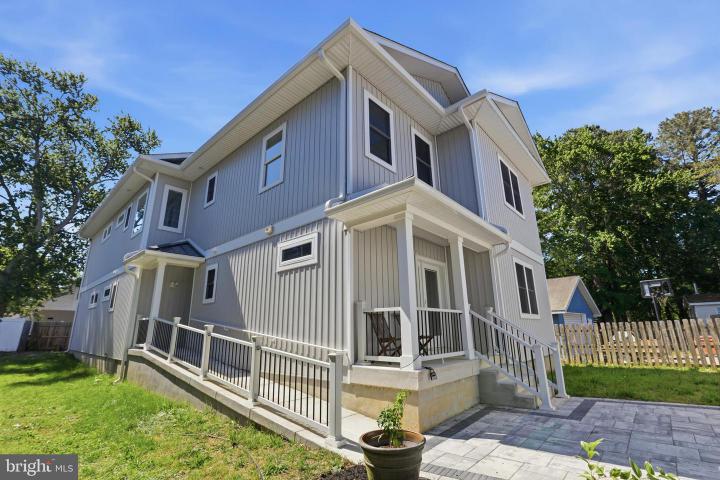 Photo of 20527 Washington Street