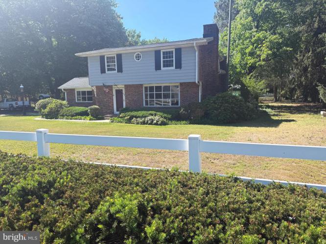 Photo of 24656 Betts Pond Road