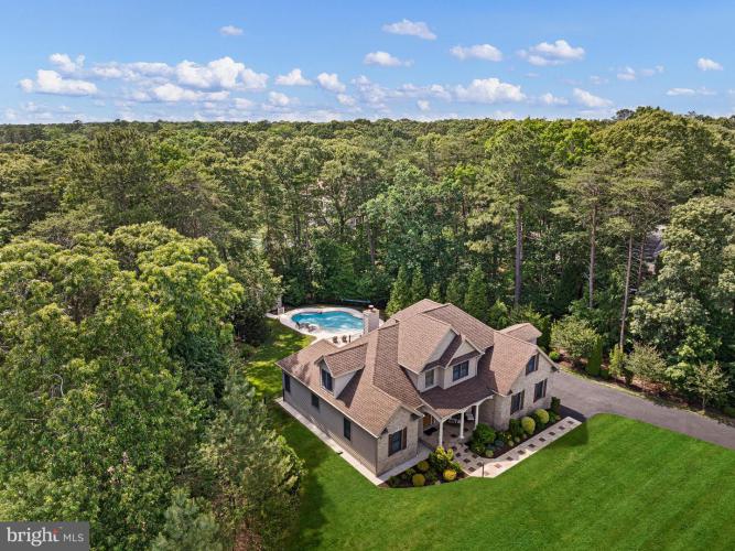 Photo of 18093 White Oak Drive