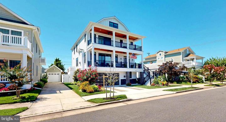 Photo of 212 N Pembroke Avenue, Margate City NJ