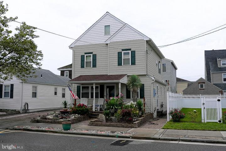 Photo of 32 N Manor Avenue