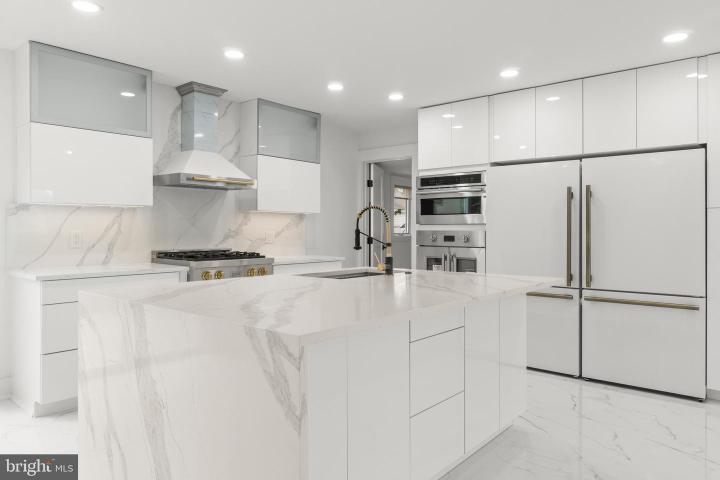 Photo of 811 N Burghley Avenue, Ventnor City NJ