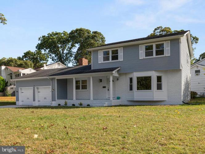 Photo of 116 W Ocean Avenue