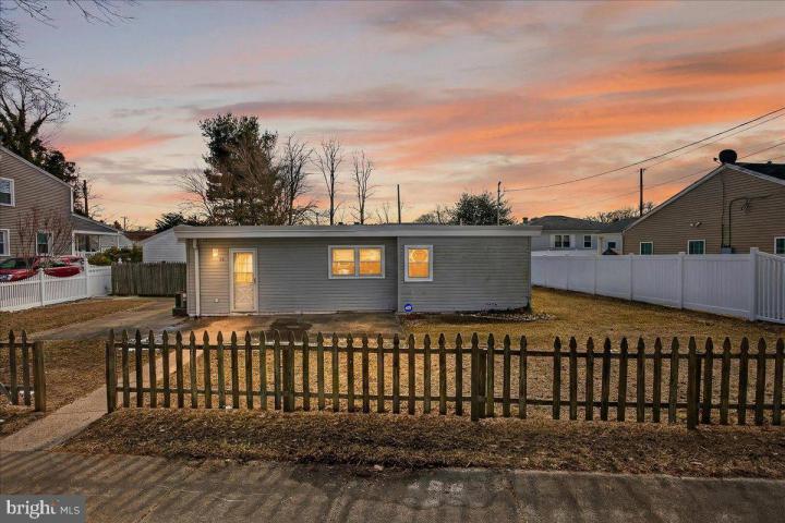 Photo of 32 W Meyran Avenue, Somers Point NJ