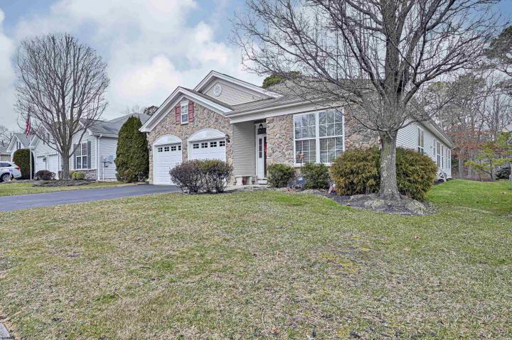 Photo of 27 Derby Dr, Galloway Township NJ