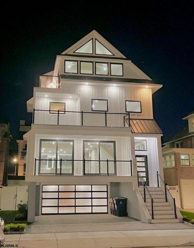 Photo of 102 S Oakland Avenue, Ventnor NJ