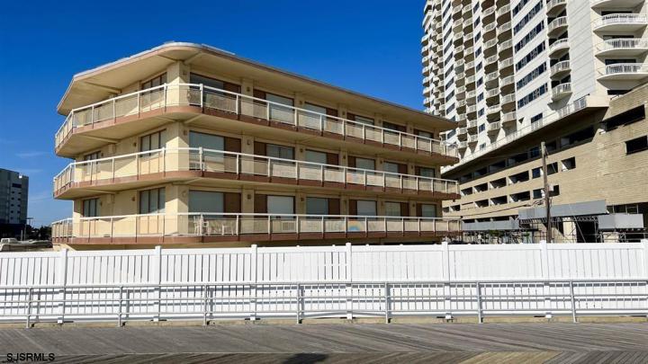 Photo of 108 S Montpelier Avenue Apt 210, Atlantic City NJ