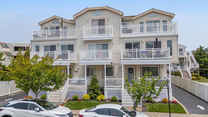 Photo of 21 S Adams Avenue, Margate NJ