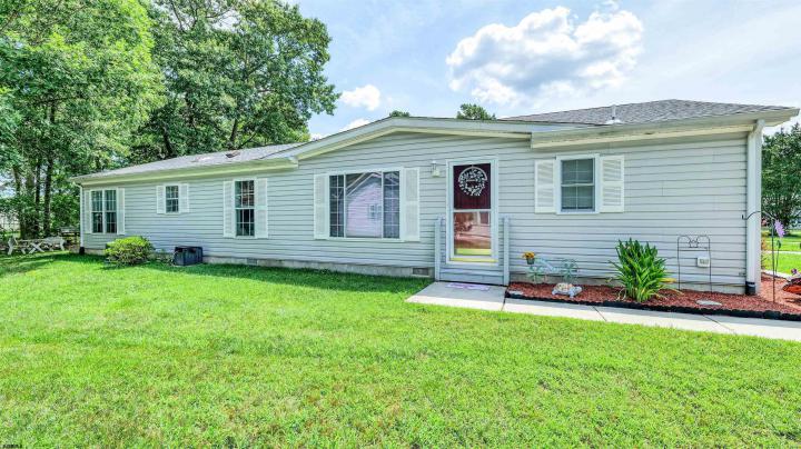 Photo of 172 Turnberry Court, Mays Landing NJ