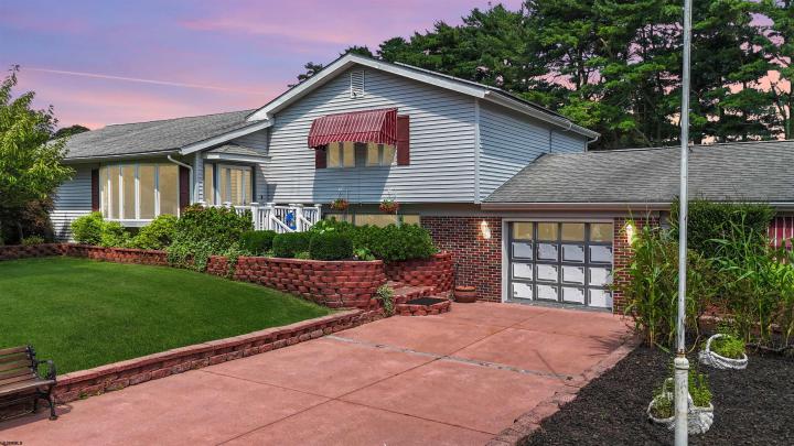 Photo of 4 E Curran Drive, Absecon NJ