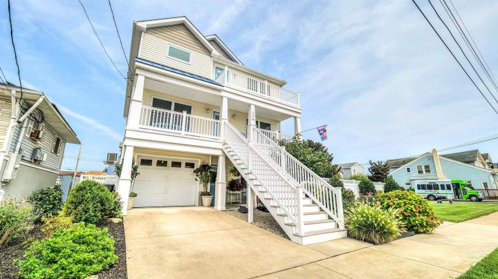 Photo of 203 N Melbourne Avenue, Ventnor NJ