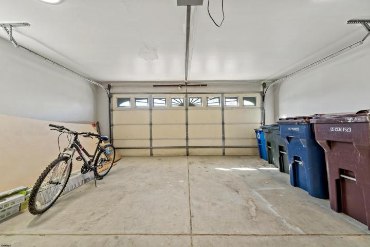 Photo of 909 N Burghley Avenue